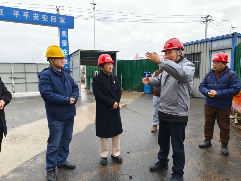 黄山市徽州区政协主席吴淑玲走访联系企业